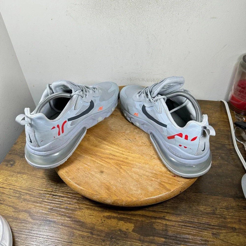 Nike Air Max 270 React Mens 8 Wolf Grey University Red CT2203-002 Just Do It
